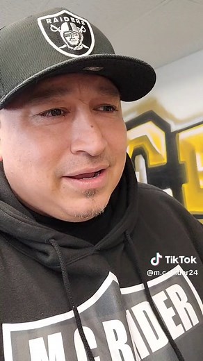 Rams fan barber vs M.C RAIDER #Raiders #raidernation #Rams #RaidersvsRams #Raidernation #raiders4life #whoshouse @Kingmade___