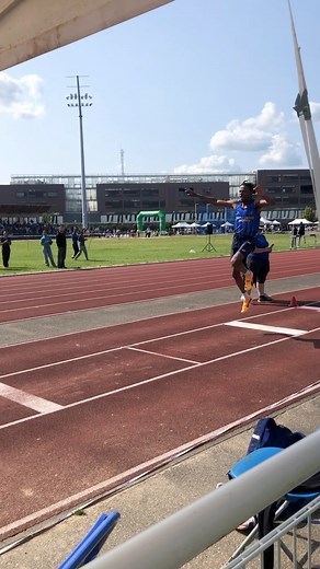 181K views · 1K reactions | That second phase on this triple jump tho  (nathan_perrod/IG) | RunnnSphere | Facebook