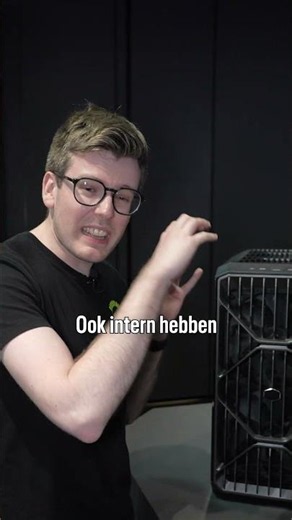 Behuizing met bizarre airflow door gigantische fans
