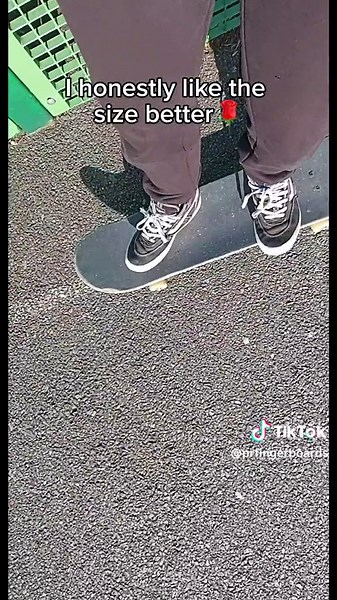 trying 8.25 skateboard and testing it🌹#skateboarding #fingerboard #foryou