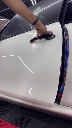 Creative Car Wrapping Inspired by Comics and Cartoons