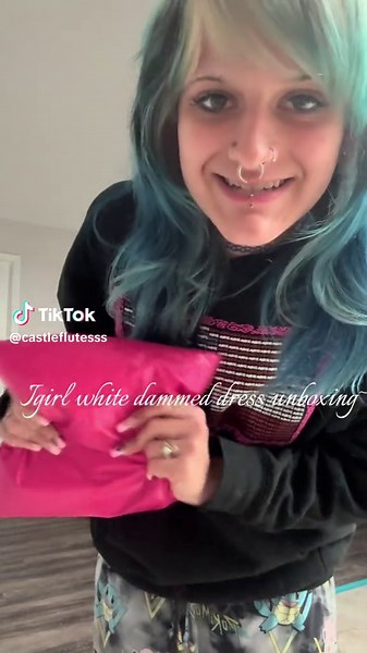 package unboxing from @iGirlworld #fyp #influencer #alternative #niche | Unboxing