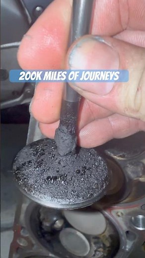 Time to clean these 10 year old valves. Direct injection creates some dirty intake valves 😮