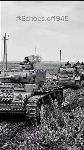 WW2 German Panzer III Tanks in Action! 📽