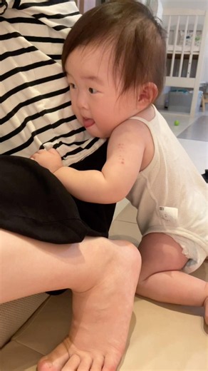 【Having Mommy all to myself!!】I'm Yuippe, the twin sister who loves Mommy! #twins #baby #twinpapa...