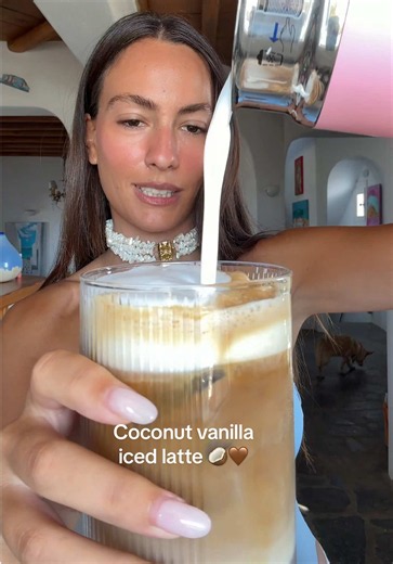 #Αd Coconut vanilla iced latte by Maui🥥☕️🤎@Nespresso #nespresso #whatelse