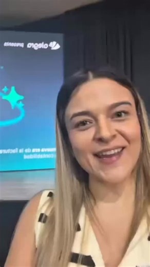 ✨ La contabilidad del presente ya está aquí ✨ Viví una experiencia increíble con Alegra IA: demostraciones en vivo, herramientas que realmente nos ahorran tiempo y conversaciones súper valiosas sobre la modernización tributaria en Costa Rica. Desde conciliaciones automáticas, registro de facturas desde PDFs, hasta crear una factura solo con la voz… la tecnología ya está transformando nuestro trabajo como contadores. 💡 Me quedo con una frase: “La contabilidad del futuro es ahora”. Y sí, definiti