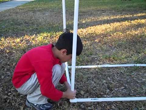 8 Year old Genius builds a Nativity Scene in 5 minutes - Daniel Hernandez