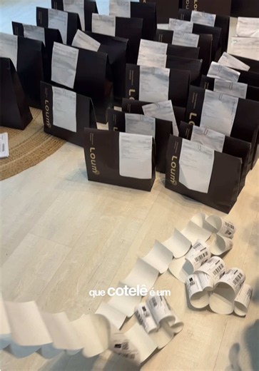 mais um vlog de bastidores de uma coleção que praticamente esgotou em 24h 🥹 Orgulho @Loum Brand 🤎 #fy #ecommerce #empreendedorismo #lojaonline