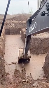 Shaving that dirt down for a clean finish! #heavyequipment #excavator #dirtwork #construction #engineering #civilengineering #work #digging #foundation #workthedirt #digitdigitalgps #earthwork #earthmoving #machines #volvo | Dig-It Digital GPS