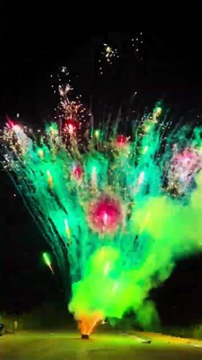 Set off Spider-Man fan-shaped fireworks