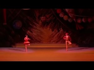 The Nutcracker - Spanish Dance Comparison (Baryshnikov vs Bolshoi)