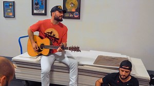 Check out Sam and the band work out the live rendition of ‘Breaking Up Was Easy In The 90’s’ backstage | Sam Hunt