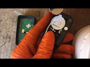 Volvo XC60 2012 key fob battery removal and replacement