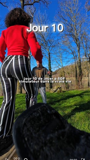 Falko 𖣂 on Instagram: "Jour 10 de jouer à SDF simulator irl. + 1 nunchaku rare +10 point de karma"