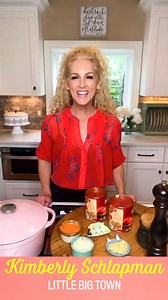 Kimberly Schlapman is showing us how to make flavorful tomato sauce that pairs perfectly with any Italian dish! 🍅 🍝 | CMT