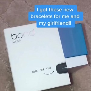 Get your hands on the touch bracelet that brings the two of you closer 😍 | Bond Touch