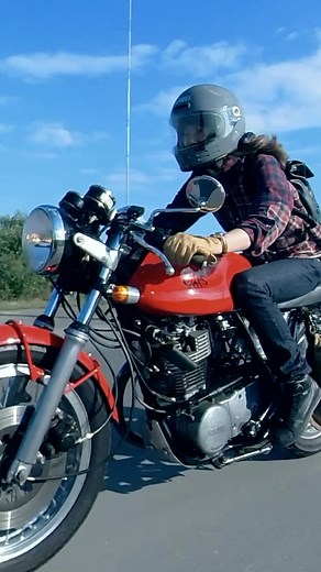 YU(ゆう) on Instagram: "今夜YouTubeアップします！　たぶん‍♀️ #北海道ツーリング #SR500 #最終話 #lastepisode #愛車 #バイク旅 I will upload it to YouTube tonight. The last episode of Hokkaido touring. YouTube channel 『yu.sr500 #愛車のある暮らし 』 ※プロフィールのURL ☺︎"