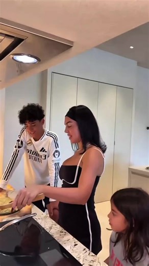 جورجينا تركت الانا جائعة وما حدث بعد ذلك سيصدمك 🤯🔥