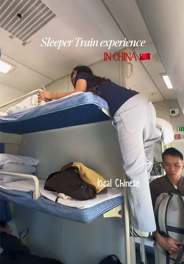 first and preferably last experience?😃😅 still prefer sitting tickets over this 🇨🇳 #china #hardsleeper #sleepertrain #highspeedtrain #gaotie