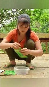 Single Mom bushcraft life 🌾 #farm #farmlife #garden #building #fruitbasket #harvesting #fruit