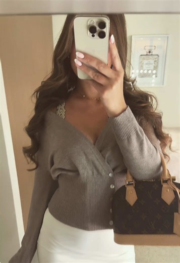 Stylish Cardigan Promotion and Discount Code