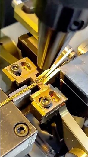 The process of making gold chains with sophisticated machines