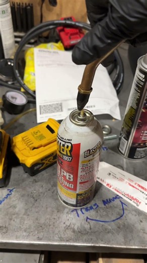 How to fix deflated spray cans! #mechanic #diy #automobile #lifehacks