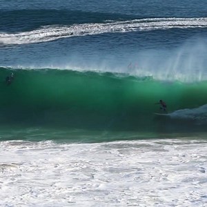 Don't miss these exclusive angles from Kirra, during the epic Cyclone Gita swell, available in full right here: win.gs/Sessions-Cyclone-Gita Filming: Jaiden Maclean | Red Bull Surfing
