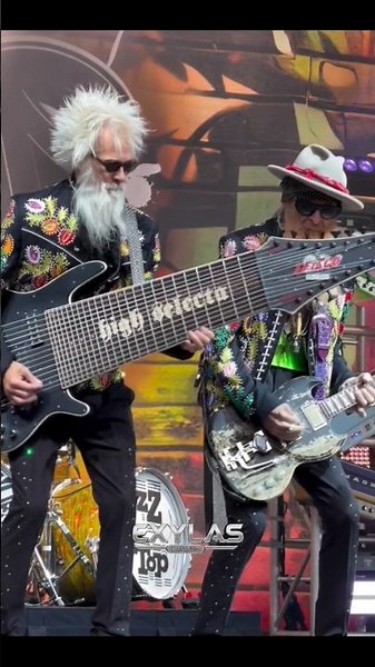 The Instrument He Despises Made Him a Star ❤️‍🔥🎸 #elwood #zztop #rock #guitar #ytshorts