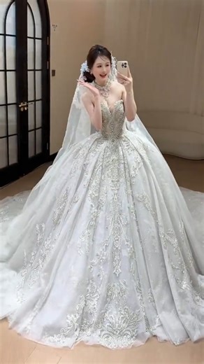 Stunning Luxury Bridal Wedding Dress | Dream Princess Ball Gown