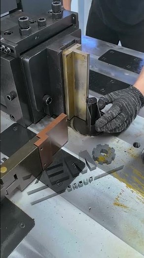 Horizontal press brake#pressbrake#busbarbendingmachine #machine#busbar#sheetmatel