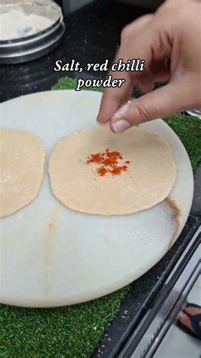 Soft & Crispy Paneer Paratha Recipe 😋#paneerparatha https://www.youtube.com/@NehasKitchen-c4w