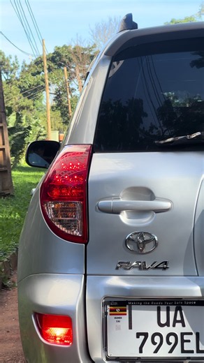 📞 0708379292 🚙 Toyota RAV4 2010 — Strong, Reliable & Adventure Ready 🚙 2.4cc Engine | Silver Exterior | 5 Seater | Smooth Drive Take on any road with confidence in this Toyota RAV4, built for both city driving and upcountry adventures. Powered by a strong 2.4cc engine, it delivers a smooth, stable and reliable driving experience. The silver exterior gives it a clean and modern look, perfect for everyday use and long-distance travel. ✅ 2010 Model✅ 2.4cc powerful engine✅ 5-seater capacity✅ Smoo