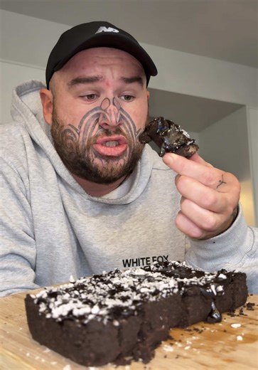 Simple cheap chocolate slice Melt: - 100gm butter: $1.44 Add in: - 1 cup flour: $0.16 - 1/2 cup sugar $0.35 - 1/3 cup cocoa $0.89 - 1 tsp baking powder $0.04 Bake for 12-15min on 180 fan bake Icing: - 1 cup icing sugar $0.40 - 1/3 cup cocoa $0.89 - 1/4 cup coconut $0.35 Total cost price: $4.25