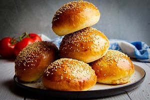 Super Soft Homemade Hamburger Buns (Tangzhong Method) - Braised & Deglazed