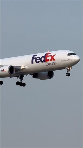 FedEx Cargo Jet AMAZING Landing at DFW ✈️ Smooth Heavy Arrival