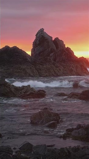 Pure Ocean Soundscape with Rocky Shore Visuals for Deep Rest