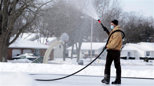 It's about to warm up in Wisconsin. Watch out for stinky ice. Yes, stinky ice.