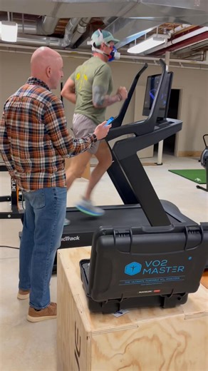 Does your doctor or PCP know your V02 max? A v02 max test is the gold standard in measuring fitness. It correlates with your ability to complete tasks as you get older and risk of chronic disease such as heart attack, stroke, cancers, probably even Alzheimer’s. Schedule with Dr. Franley to discuss other ways Peak Performance looks to optimize your health, helping you put the tools in your toolbox to be your best, and live your best years as long as possible. Our concierge family medicine plan gi