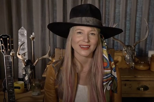 Singer Jewel discusses homelessness