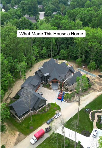 We first connected with these homeowners while they were still living in Atlanta, with their home already about 75% complete. Working with the same trusted subcontractors on every build brings a higher level of detail, quality materials, and consistency from start to finish. It may not be the lowest upfront cost, but it’s an investment that pays off over time. Home Builder: HBD Builder Outdoor Design/Build: @pjelawncare #customhome #homebuilder #homedesign #interior