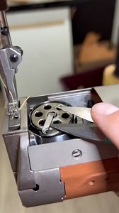 Cobra Class 26 Bobbin Winding _leathercraft. #HandmadeLeather #LeatherArt #CraftedWithLove #leathergoods #leathercraft #leather #wallet #handmade #madeinusa #workshop #minimalist #asmr #CustomLeather #ArtOfLeather #LeatherDesign #VintageLeather #LeatherWorkshop #usa #unitedstatesofamerica | Leather Craft