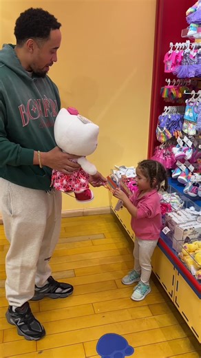 Building a Hello Kitty Bear with My Kids