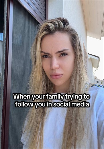 Setting Social Media Boundaries with Family and Friends