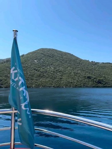 32 reactions | No words needed...  Discover Mljet, Croatia's greenest island!  With lush forests, stunning saltwater lakes, and the enchanting Mljet National Park, this island is a paradise for nature lovers. Dive into its crystal-clear waters, explore ancient ruins, and feel the serenity of its unspoiled beauty. @n__vukovic__ thank you 冀 #Mljet #NatureLovers #katarinaline #IslandParadise #explorenature #croatia #experience #discover | Katarina Line Croatia | Facebook