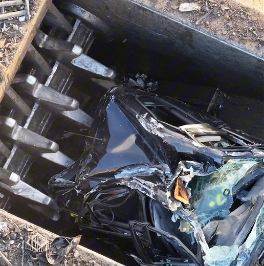 20K views · 257 reactions | Ultimate Scrap Metal Destruction  Shredder Devours Cars & Scrap! #scrapyard #automobile #scrapman VID: https://youtu.be/40UVrAFgo_0?si=zYf-CbJ1sIqf-hzh | SupernovaSonia | Facebook