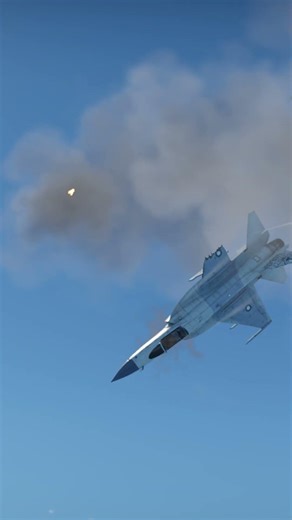 SHIP PASS & EJECT! ⚠️ | F-16 Falcon Emergency Over Sea | #F16 #SeatEjection #Shorts