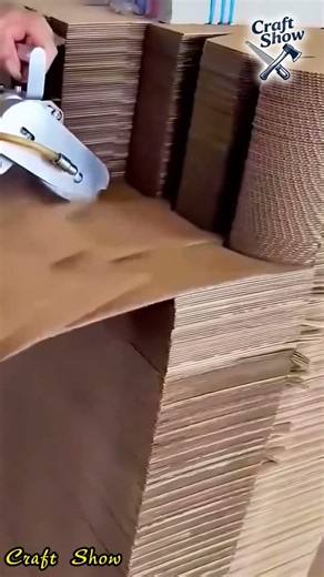 Pneumatic cutting blades can cut corrugated boxes with maximum efficiency and precision!