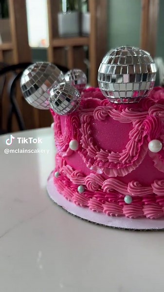 This cake is serving barbie dance party 💅 just a lil sneak peek at something weve got cookin up! #mclainsbakery #mclainscakery #kansascity #shopsmall #bakery #cake #cookiedecorating #pastry #cakedecorating